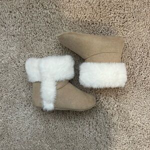 3-6 month Janie and Jack fur boot